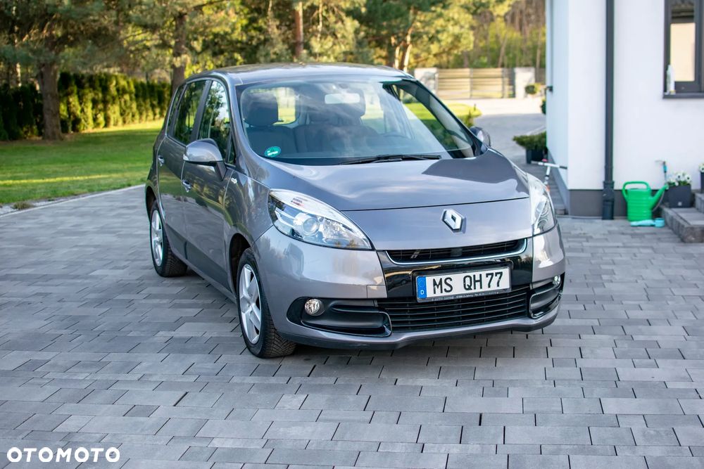 Renault Scenic - 1