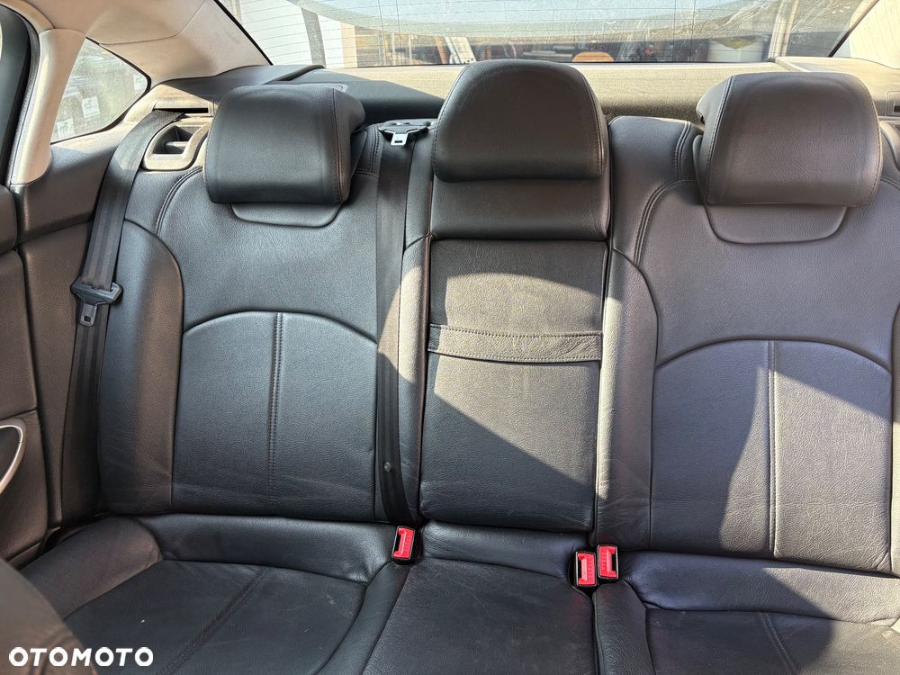 Citroën C5 2.0 HDi Attraction - 8