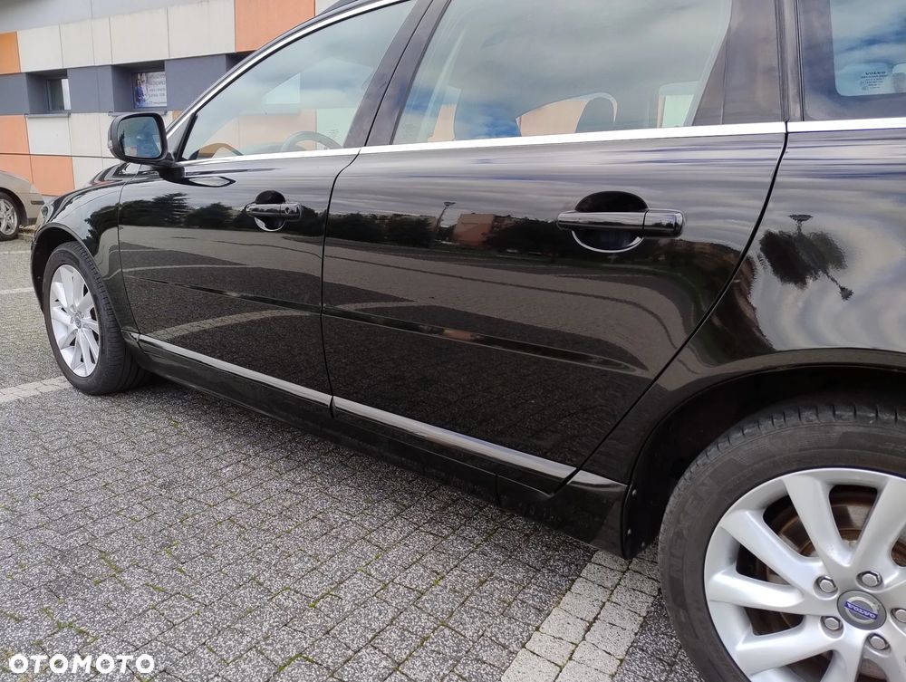 Volvo V70 D3 Momentum - 31