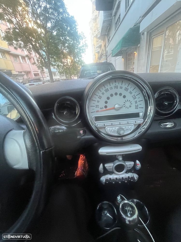 MINI 3 Portas One D - 4
