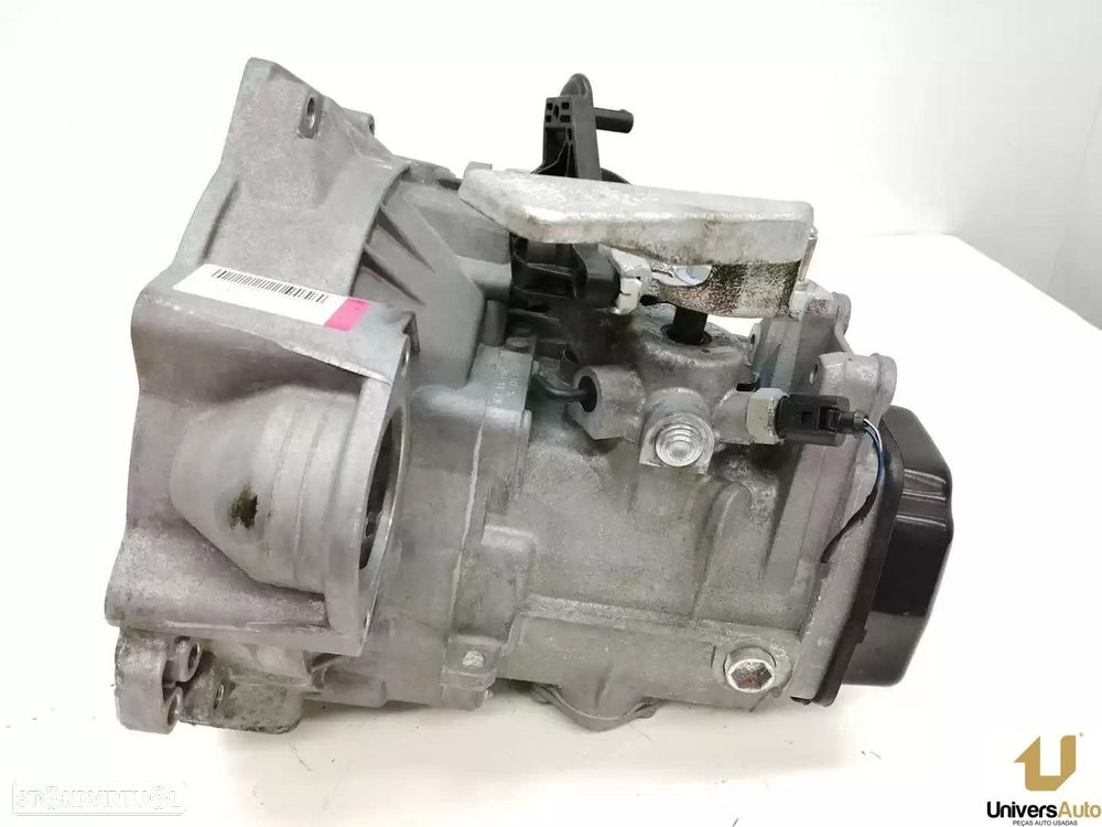 CAIXA VELOCIDADES SKODA FABIA II 2015 -MZL - 3