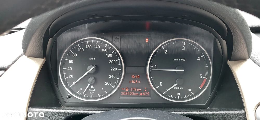 BMW X1 sDrive18d xLine - 25