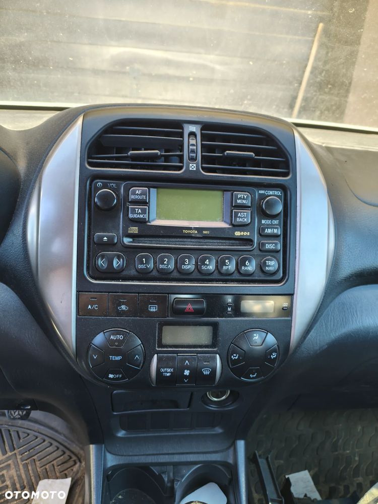 Toyota RAV4 2.0 D-4D 4x4 - 5