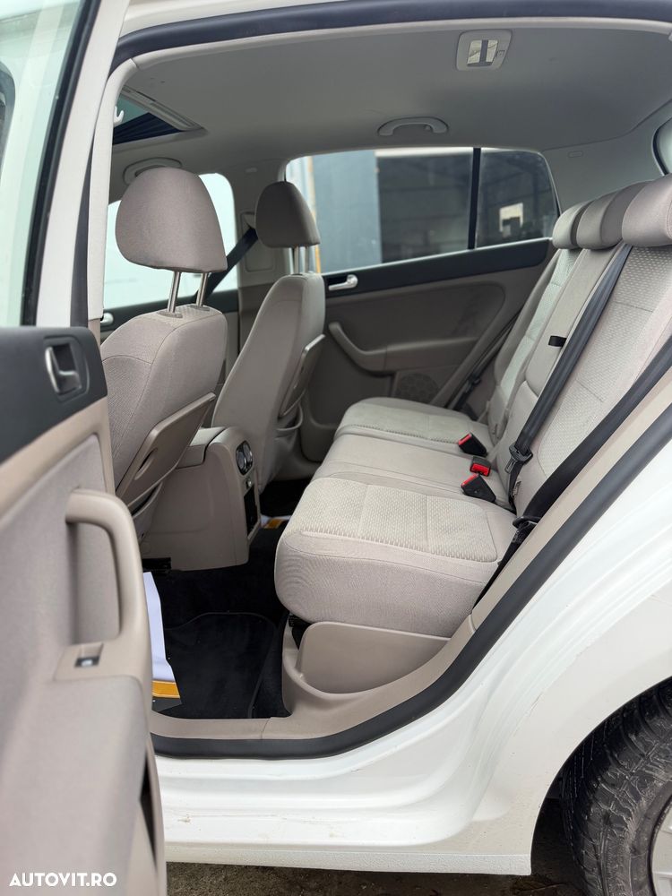 Volkswagen Golf Plus - 14