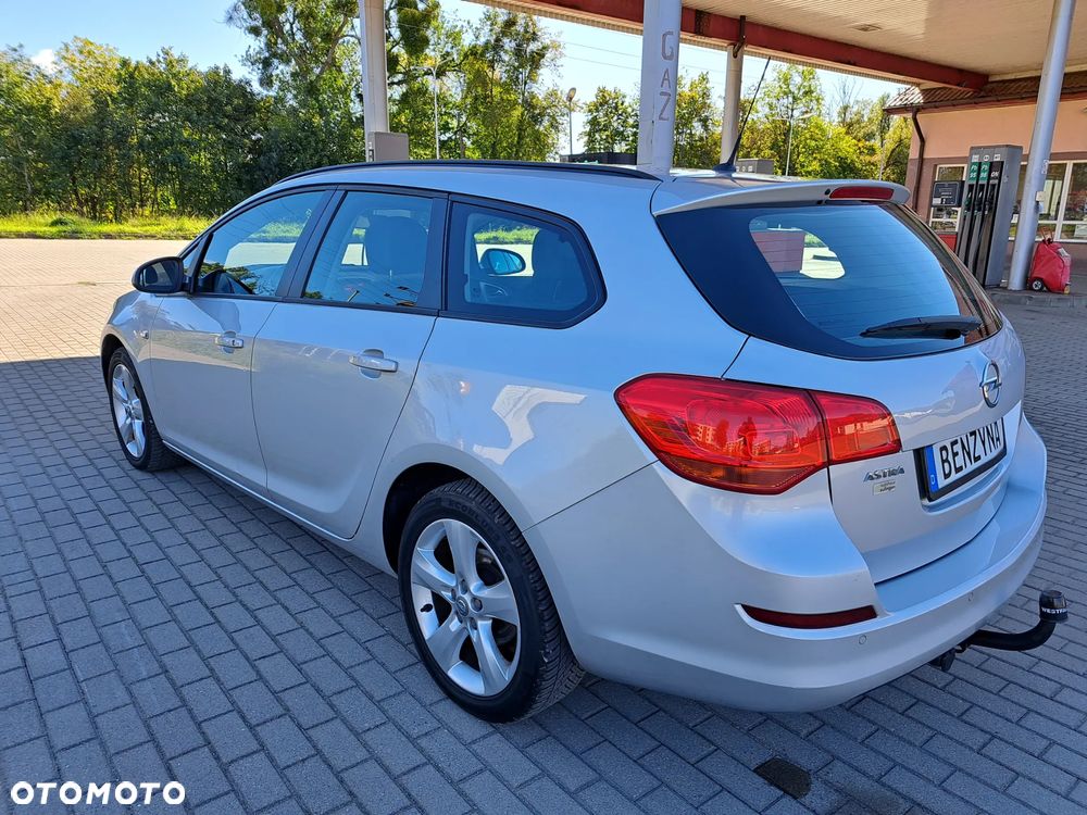 Opel Astra - 9