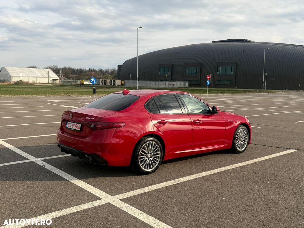 Alfa Romeo Giulia 2.0 Turbo AWD AT8 Veloce - 4