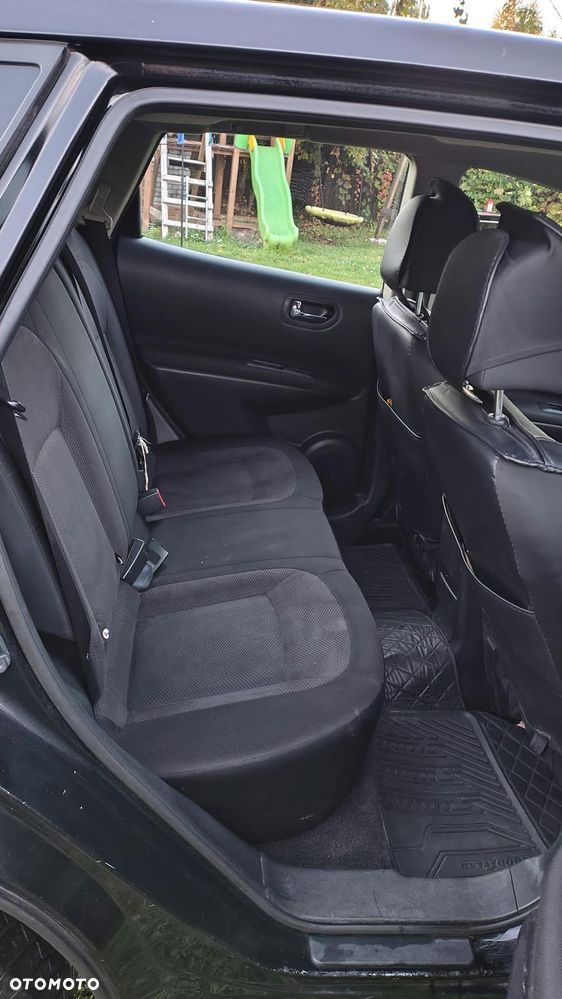 Nissan Rogue - 6