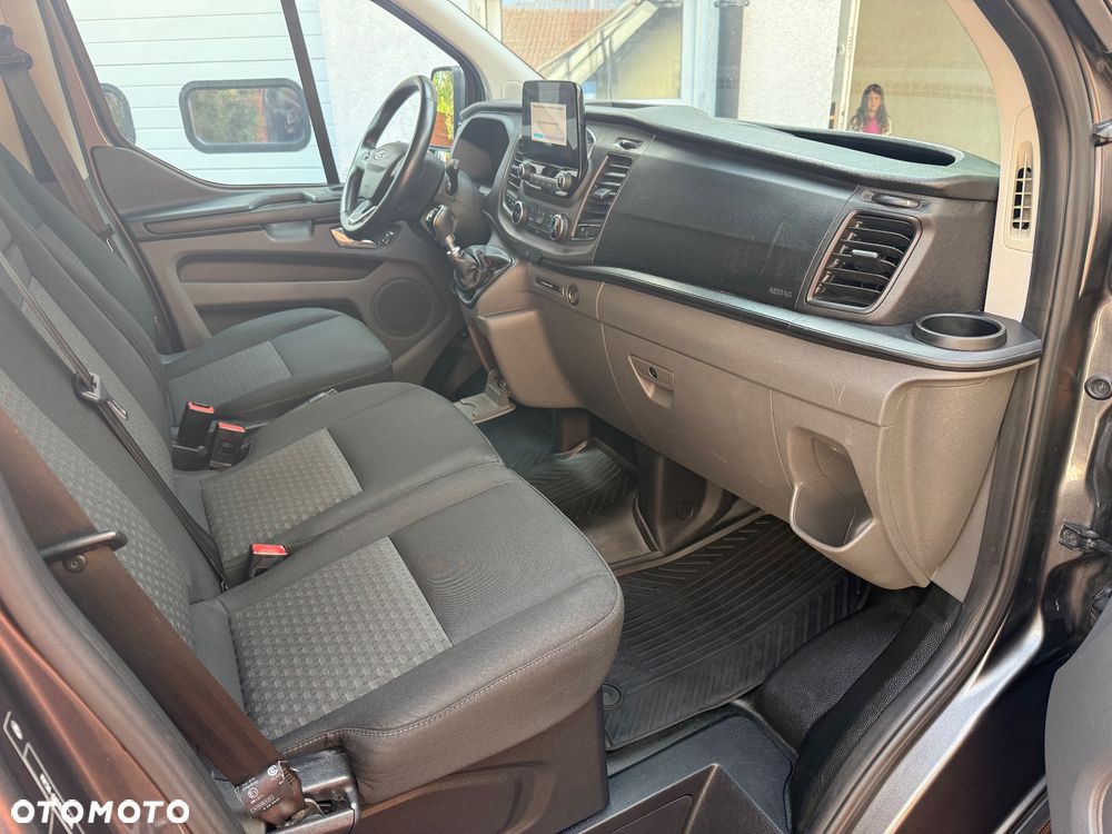 Ford Transit Custom - 11