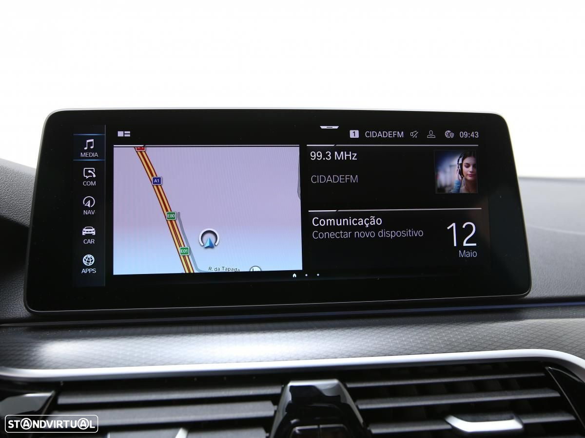 BMW 530 e Pack Desportivo M - 14