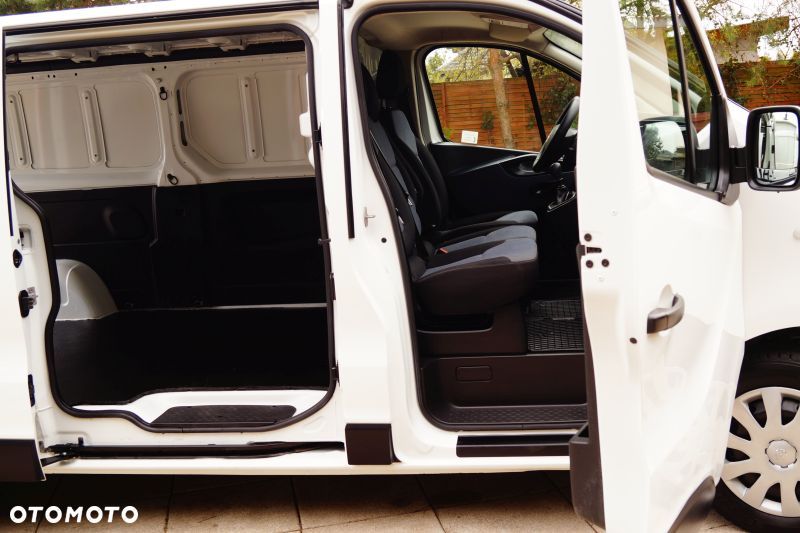 Opel Vivaro CDTI Long Salon Pl Bogata Opcja Serwis Faktura Vat  Super Stan - 12