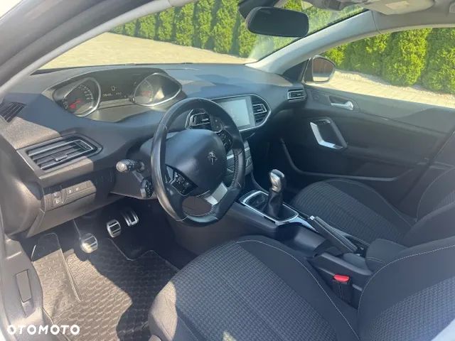 Peugeot 308 PureTech 110 Stop & Start Style - 10