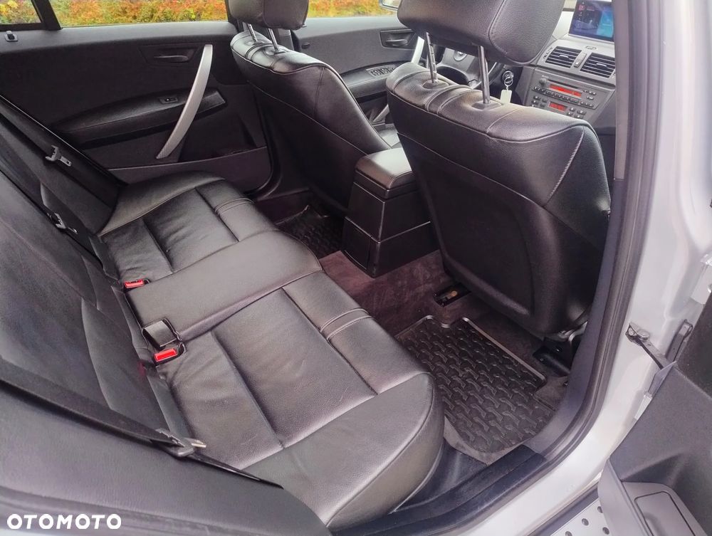 BMW X3 2.5i - 17