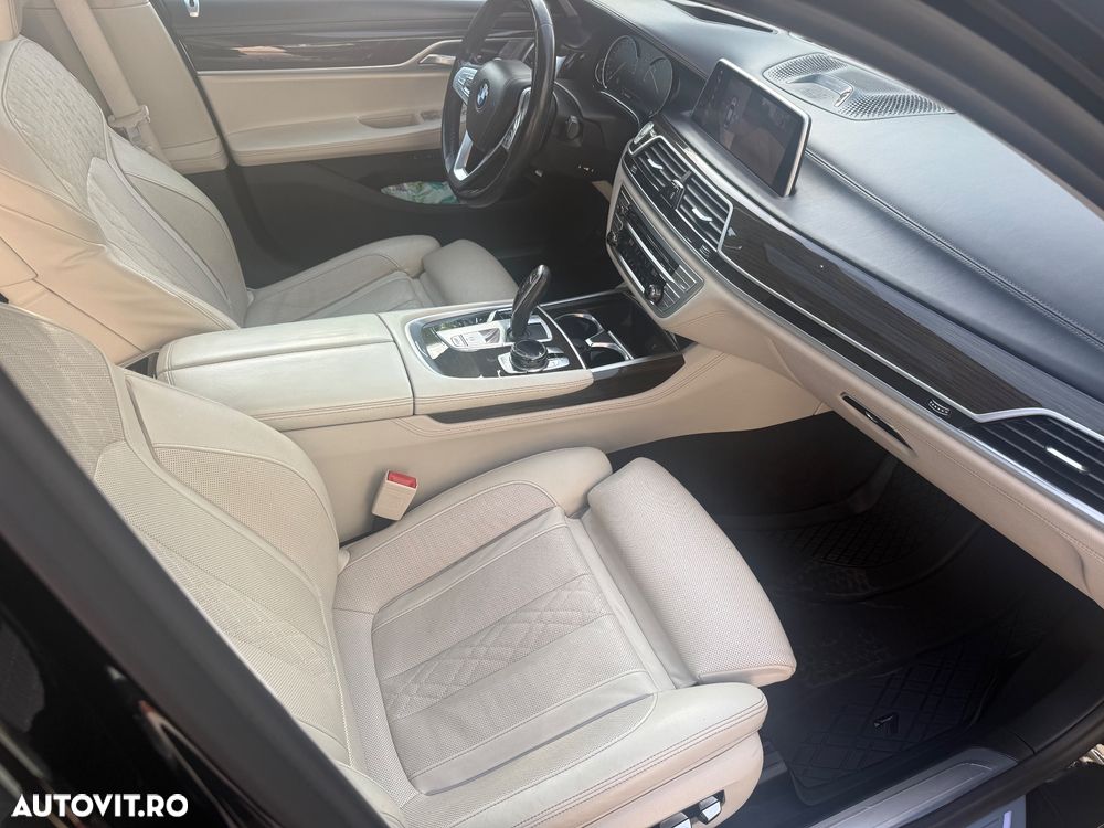 BMW Seria 7 - 36