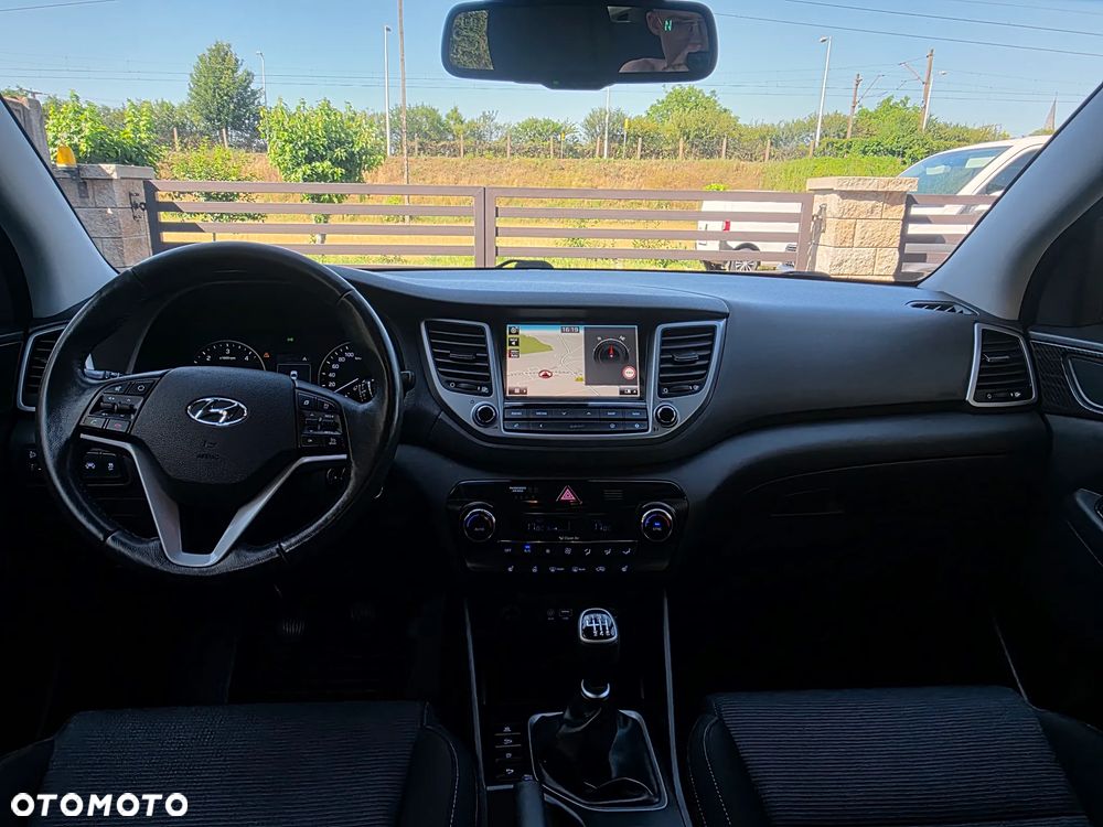 Hyundai Tucson blue 1.7 CRDi 2WD Intro Edition - 15