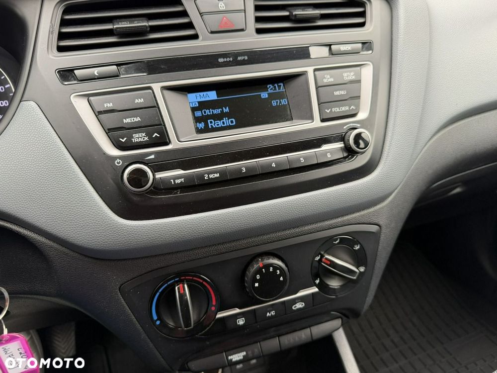 Hyundai i20 - 16
