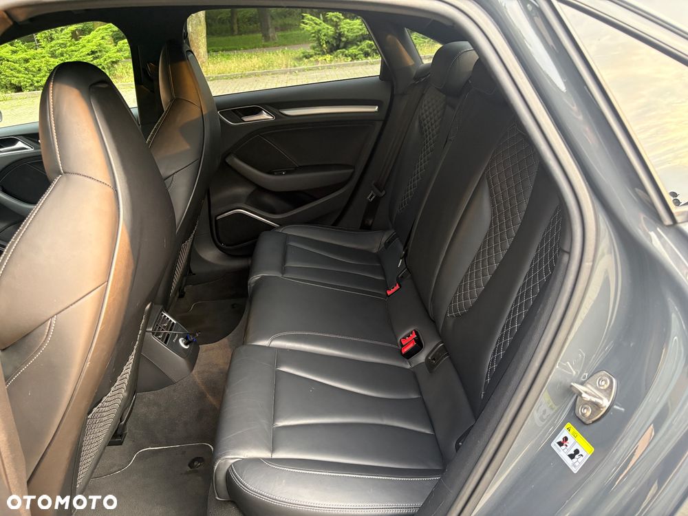 Audi S3 S tronic - 13