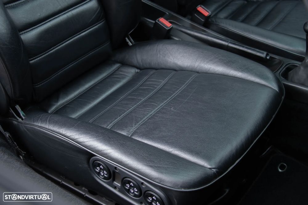 Porsche 911 (964) Coupé 3.6 Carrera 4 - 37