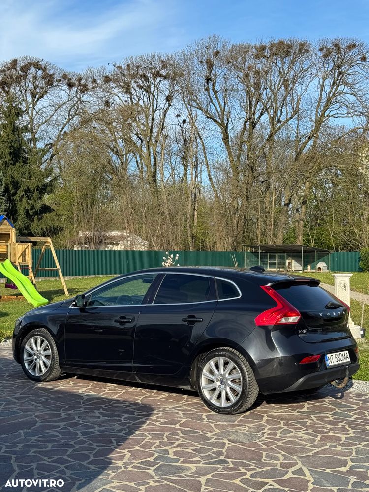 Volvo V40 D2 ECO Basic - 2