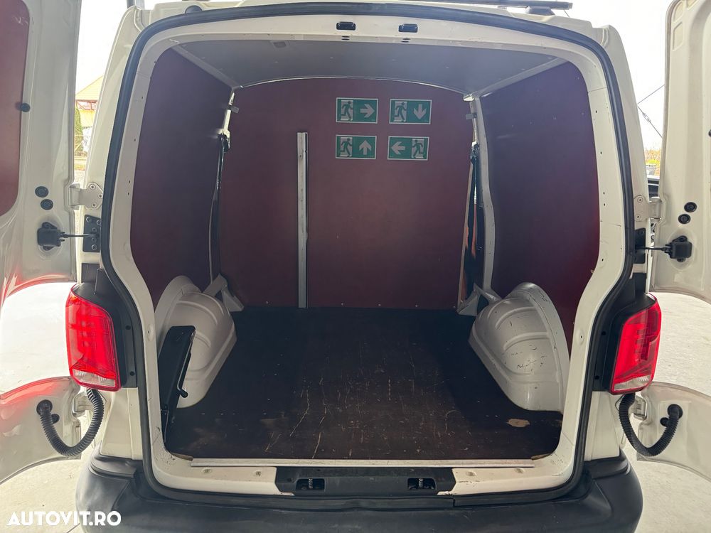 Volkswagen Transporter - 8