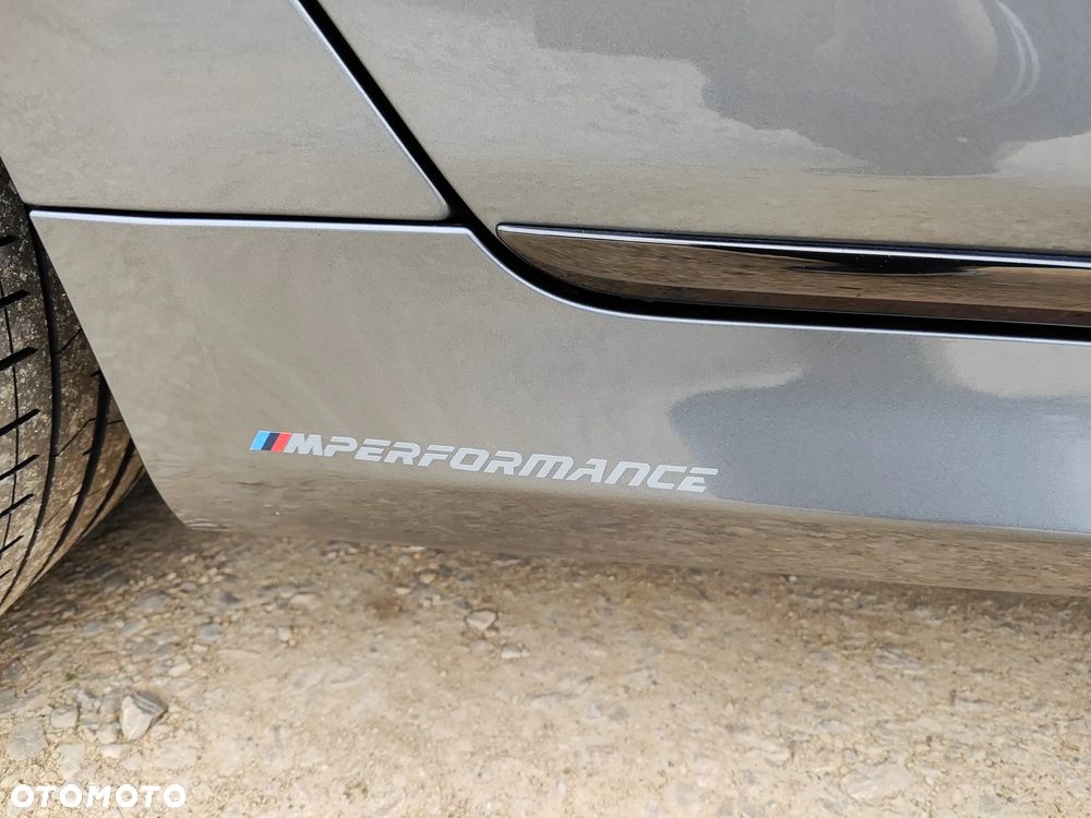 BMW Seria 7 740d xDrive sport - 38