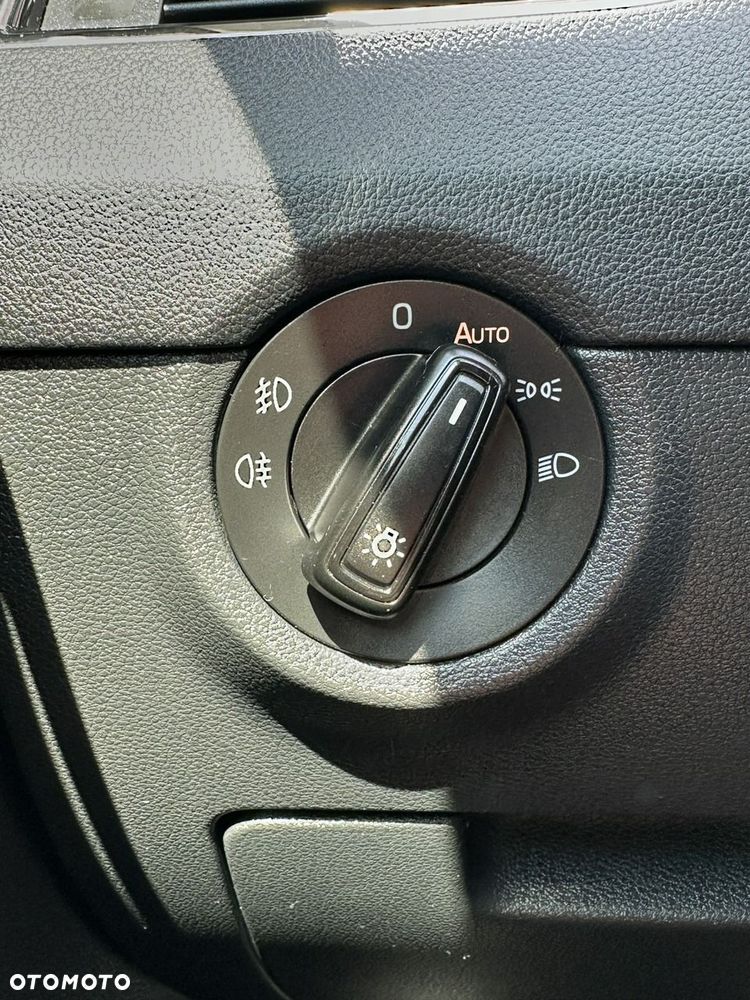 Skoda Octavia Scout 2.0 TDI 4x4 DSG - 26