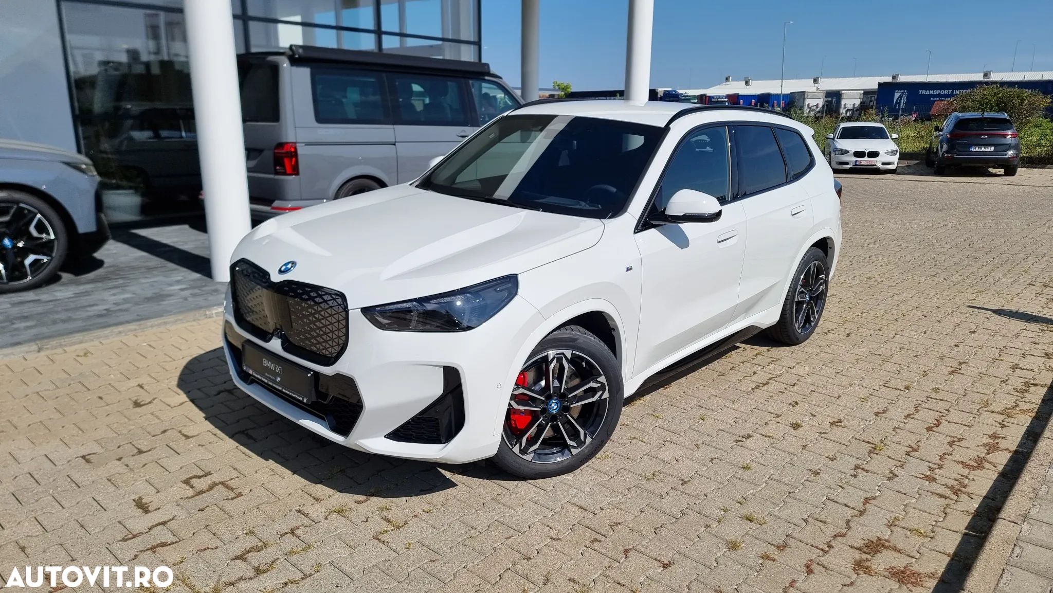 BMW iX1 eDrive20 - 1
