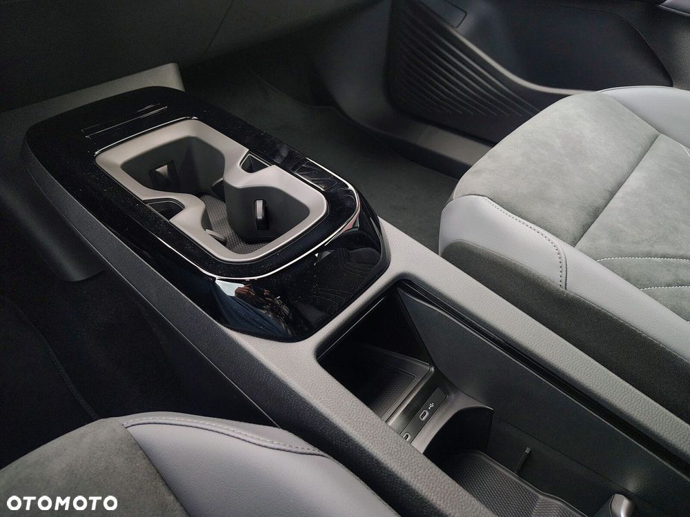 Volkswagen ID.4 - 14