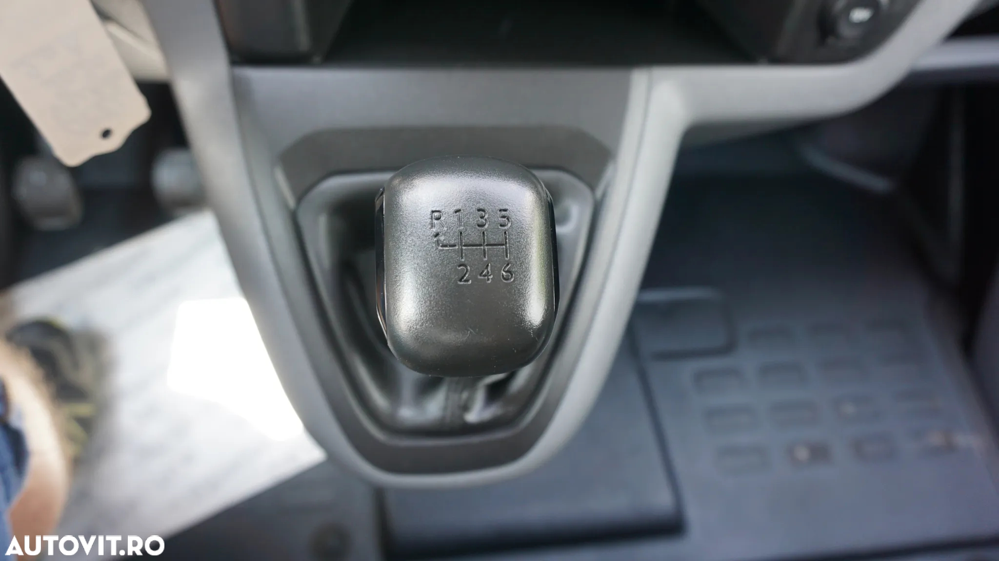 Opel VIVARO - 22