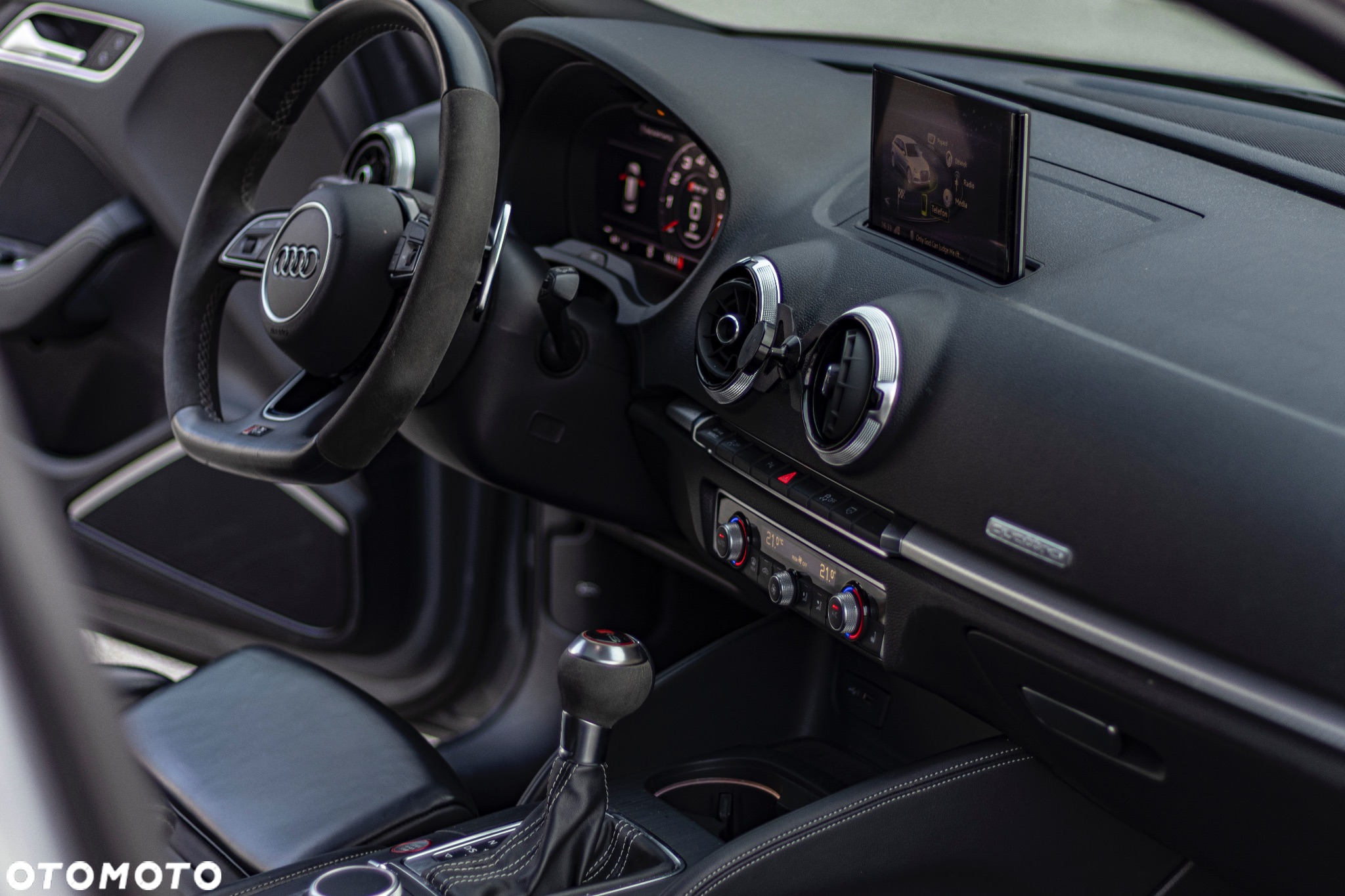 Audi RS3 2.5 TFSI Quattro S tronic - 22