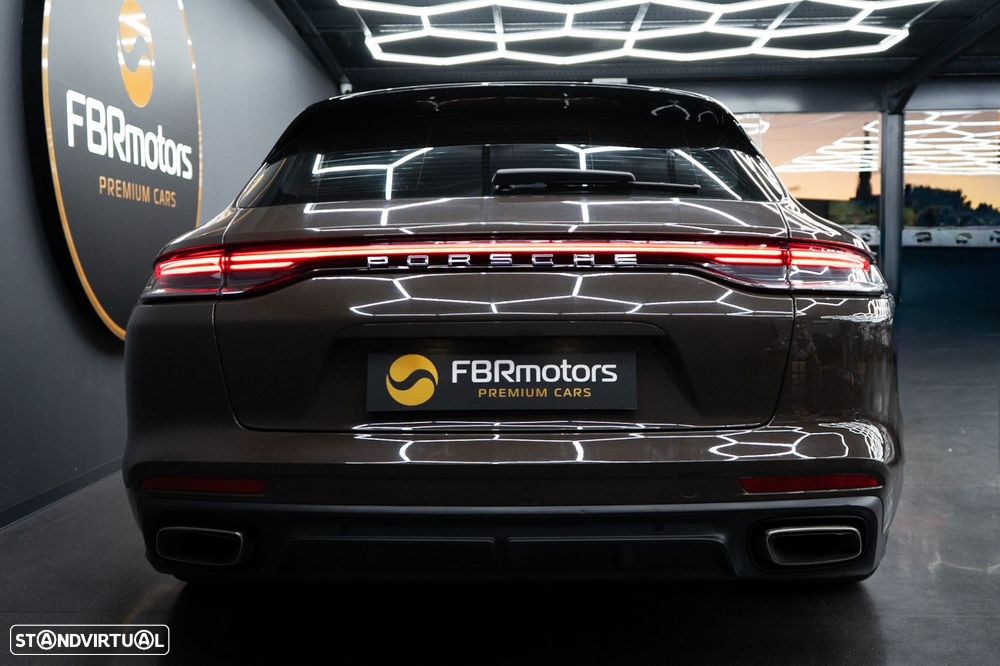 Porsche Panamera Sport Turismo 4 E-Hybrid - 4