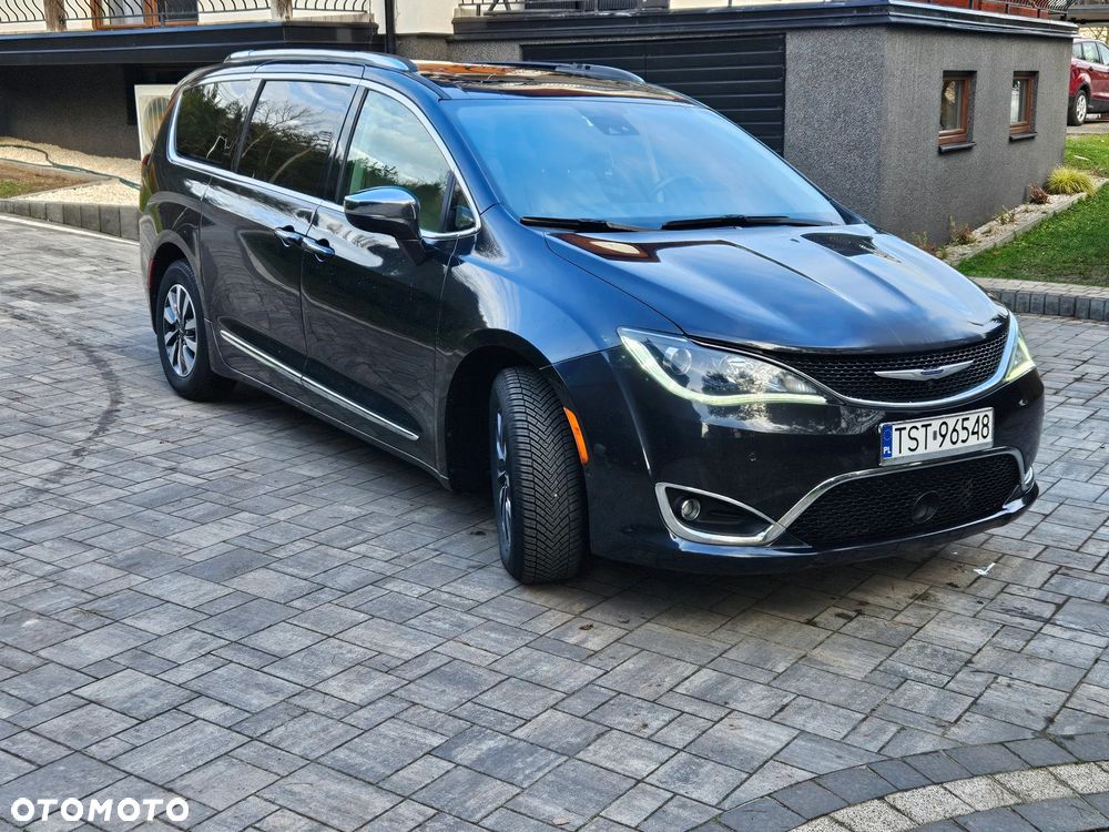 Chrysler Pacifica - 6