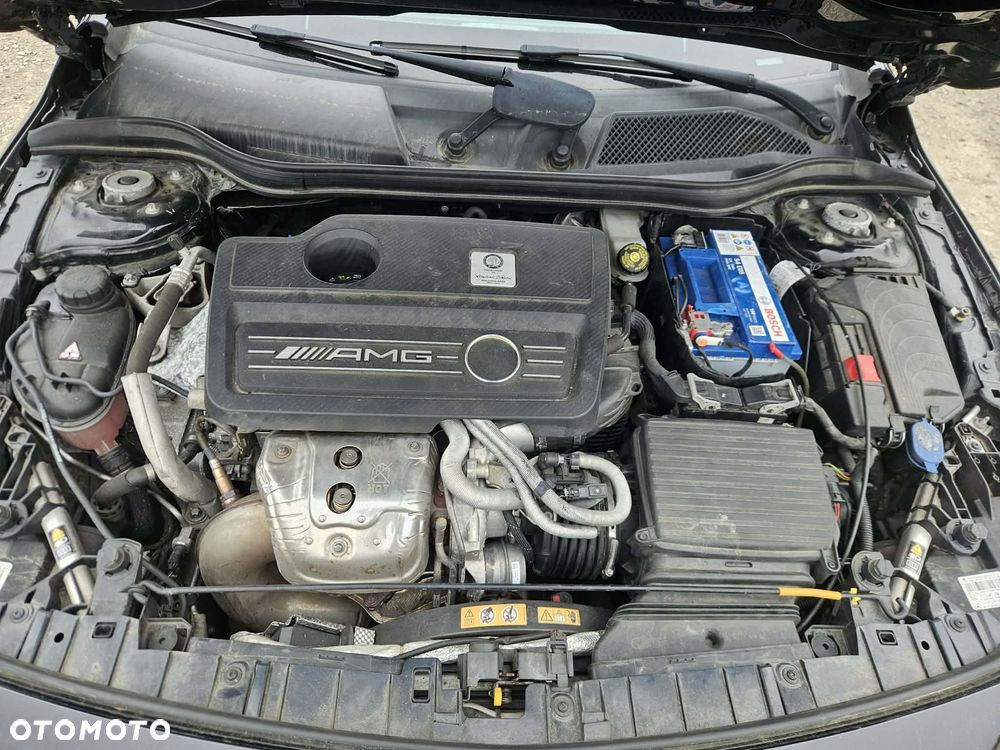 Mercedes-Benz GLA 45 AMG 4-Matic - 17