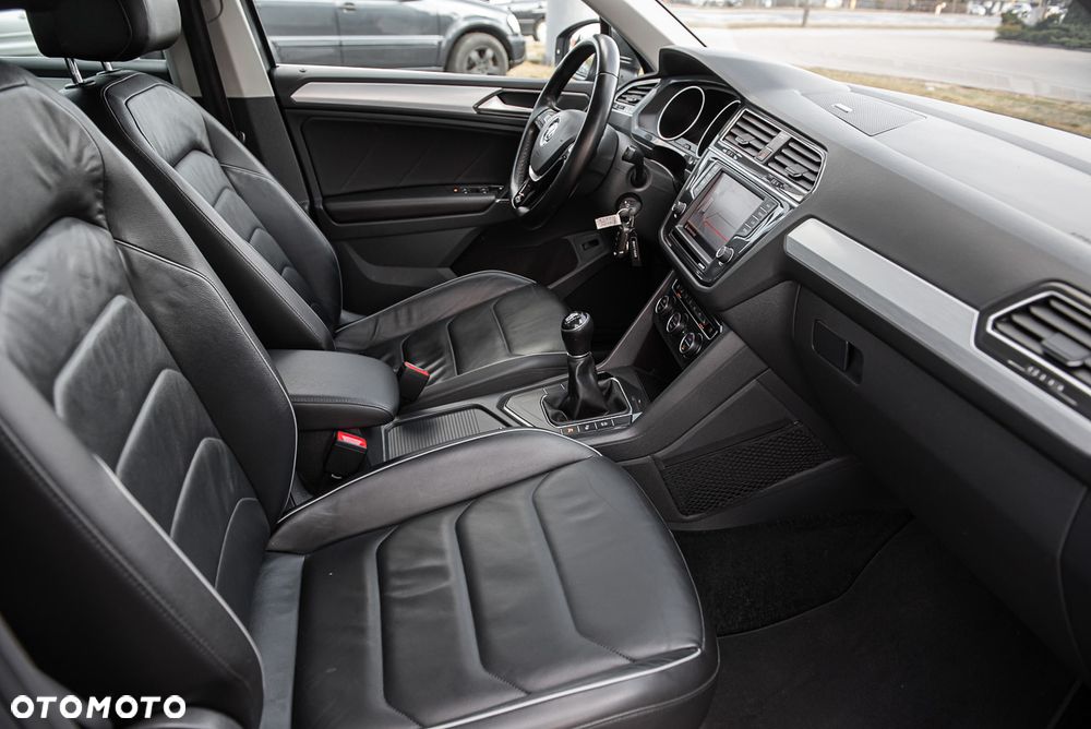 Volkswagen Tiguan - 32