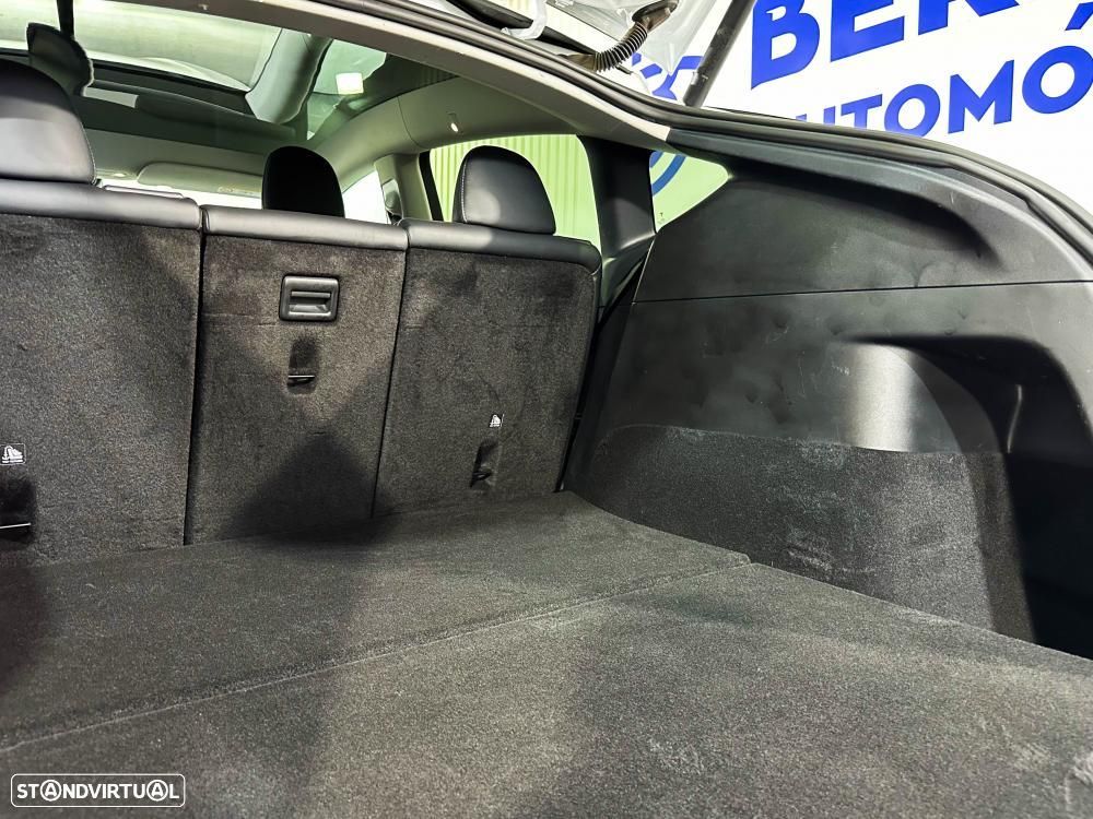 Tesla Model Y Long Range Dual Motor AWD - 54