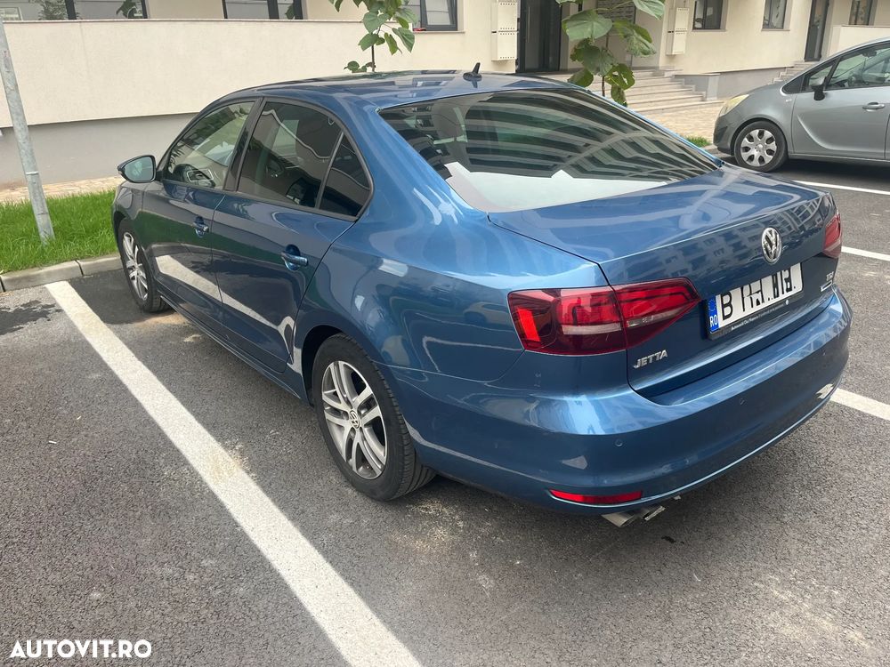 Volkswagen Jetta 2.0 TDI Comfortline - 8