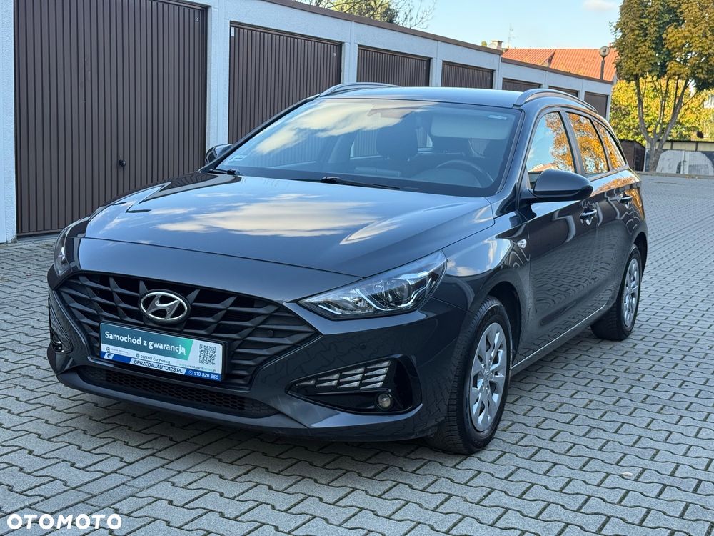 Hyundai i30 1.5 DPI Classic + - 28