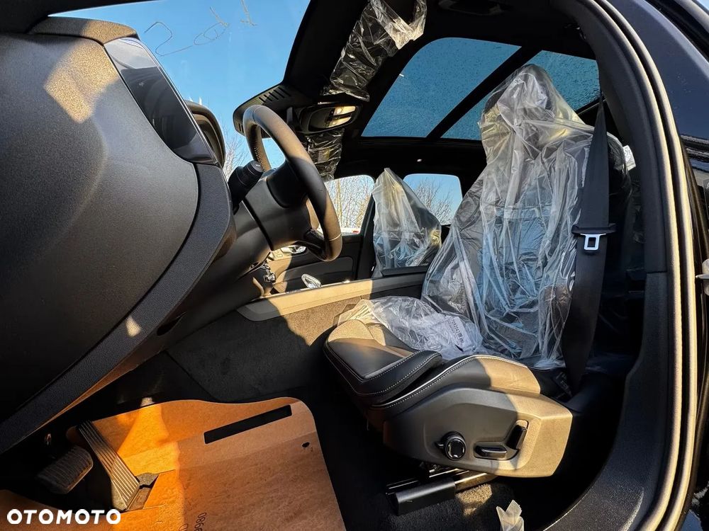 Volvo XC 60 B5 B AWD Plus Black Edition - 16