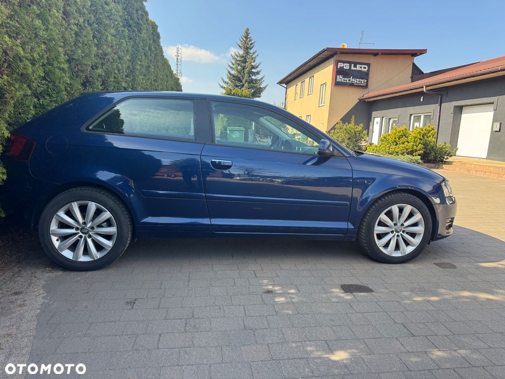 Audi A3 3-drzwiowe 1.4 TFSI S line Sportpaket - 4