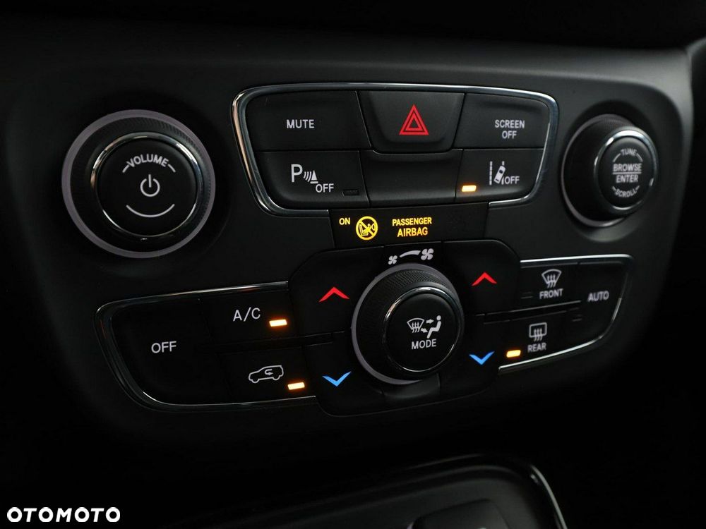 Jeep Compass 1.4 TMair Limited FWD S&S - 27