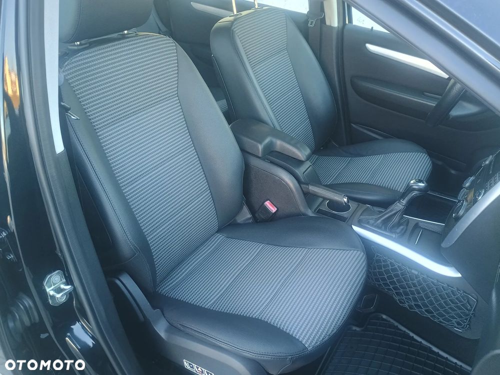 Mercedes-Benz Klasa B 200 Turbo SPORT EDITION - 15