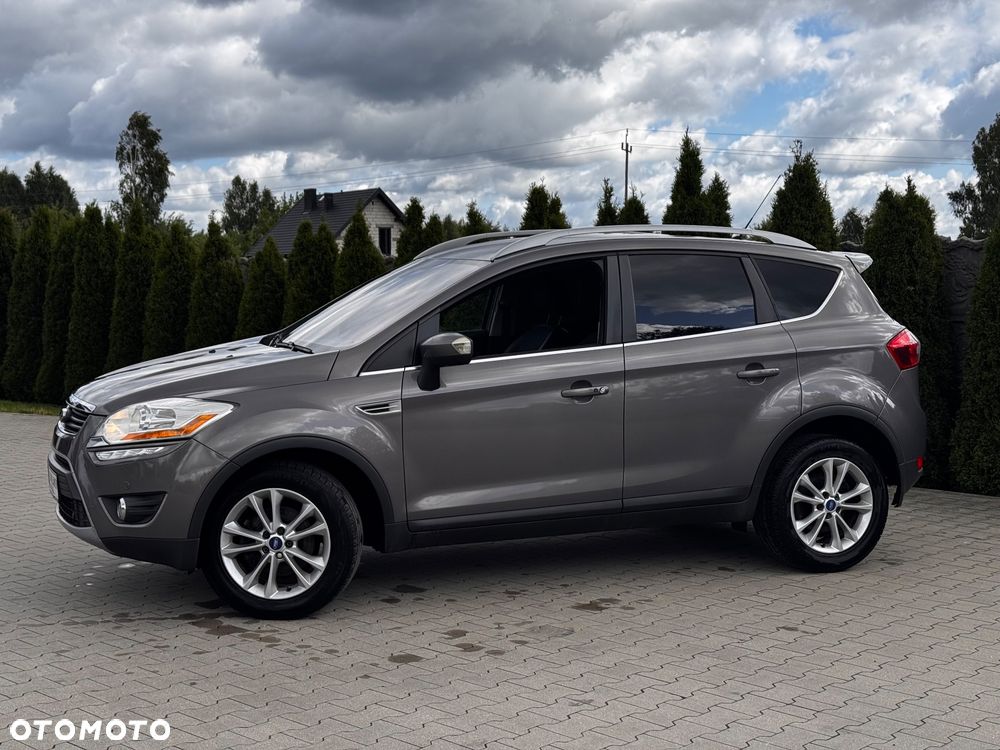 Ford Kuga 2.0 TDCi 2x4 Titanium - 12