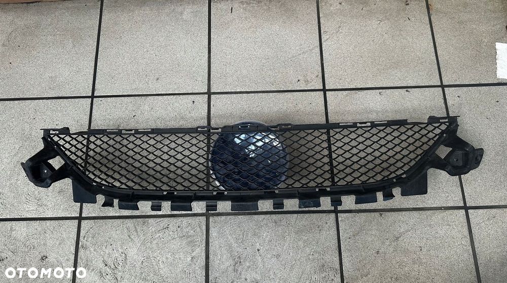 KRATKA ZDERZAKA PRZÓD MERCEDES C W205 AMG A2058852123 - 1