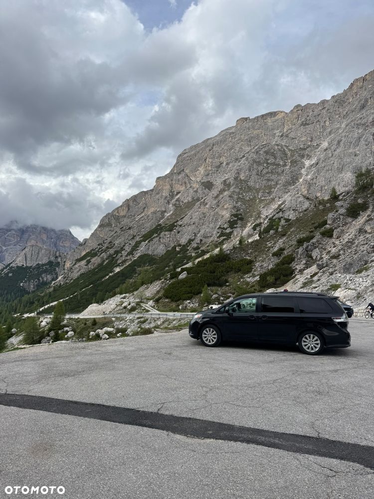 Toyota Sienna 3.5 V6 XLE AWD - 5