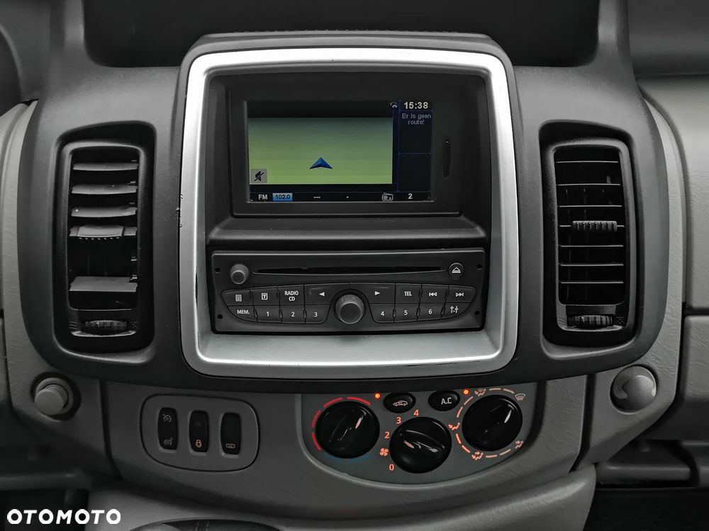 Renault Trafic 2.0dCi - 14