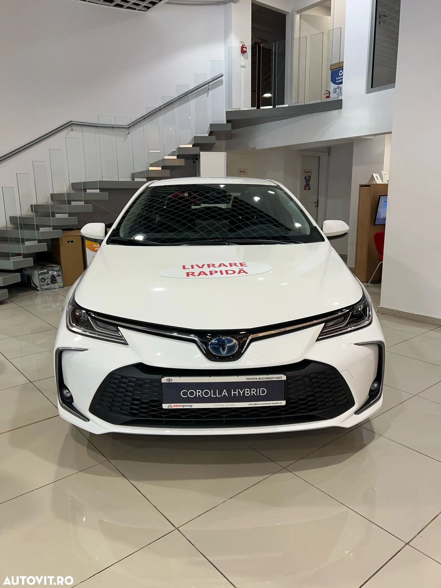 Toyota Corolla Sedan 1.8 HEV Business - 2