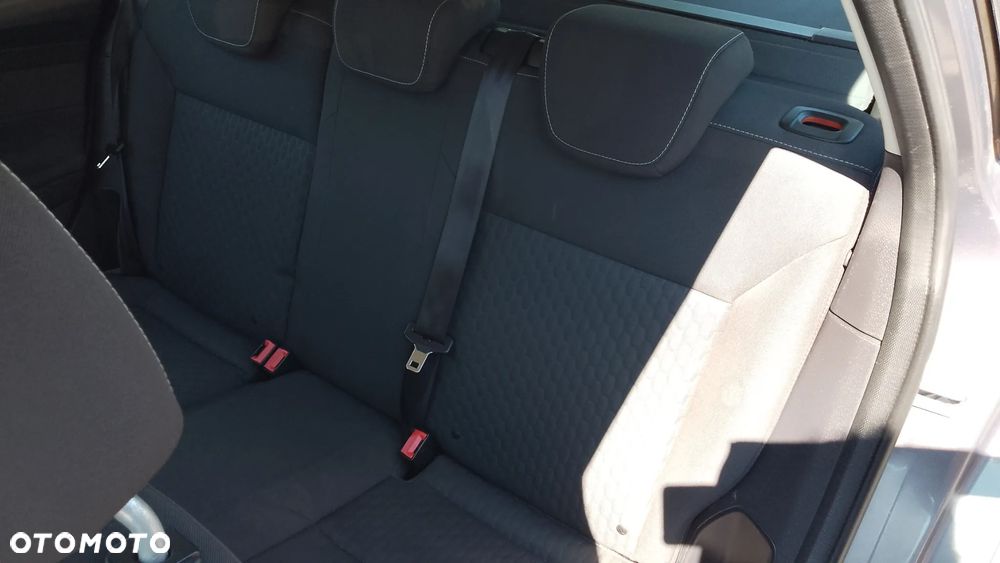 Ford Focus 1.0 EcoBoost Trend Sport - 25