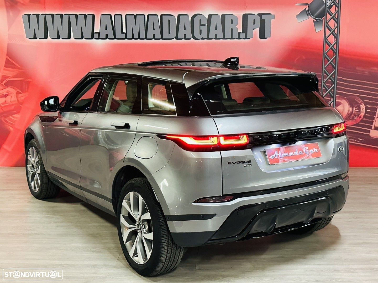 Land Rover Range Rover Evoque 1.5 P300e AWD R-Dynamic Auto - 3