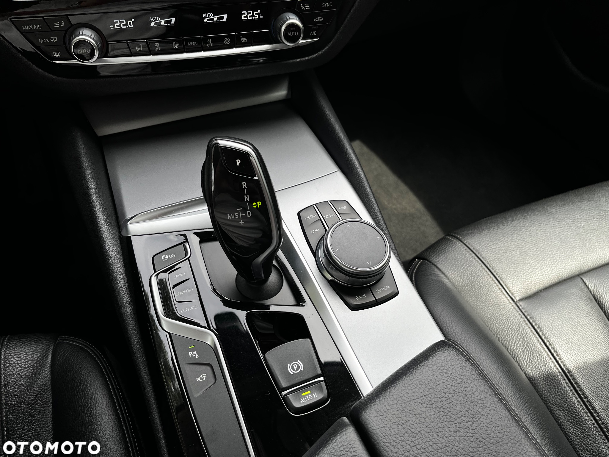 BMW Seria 5 520d Luxury Line sport - 17