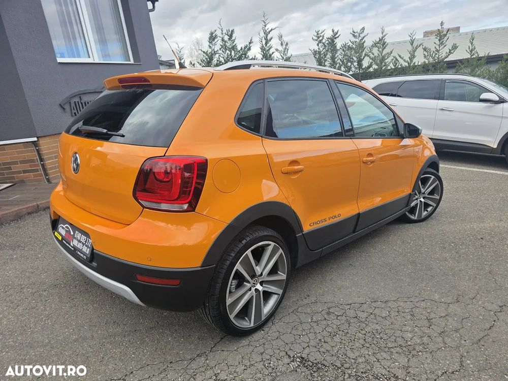 Volkswagen Polo 1.6 TDI Blue Motion Technology Highline - 3