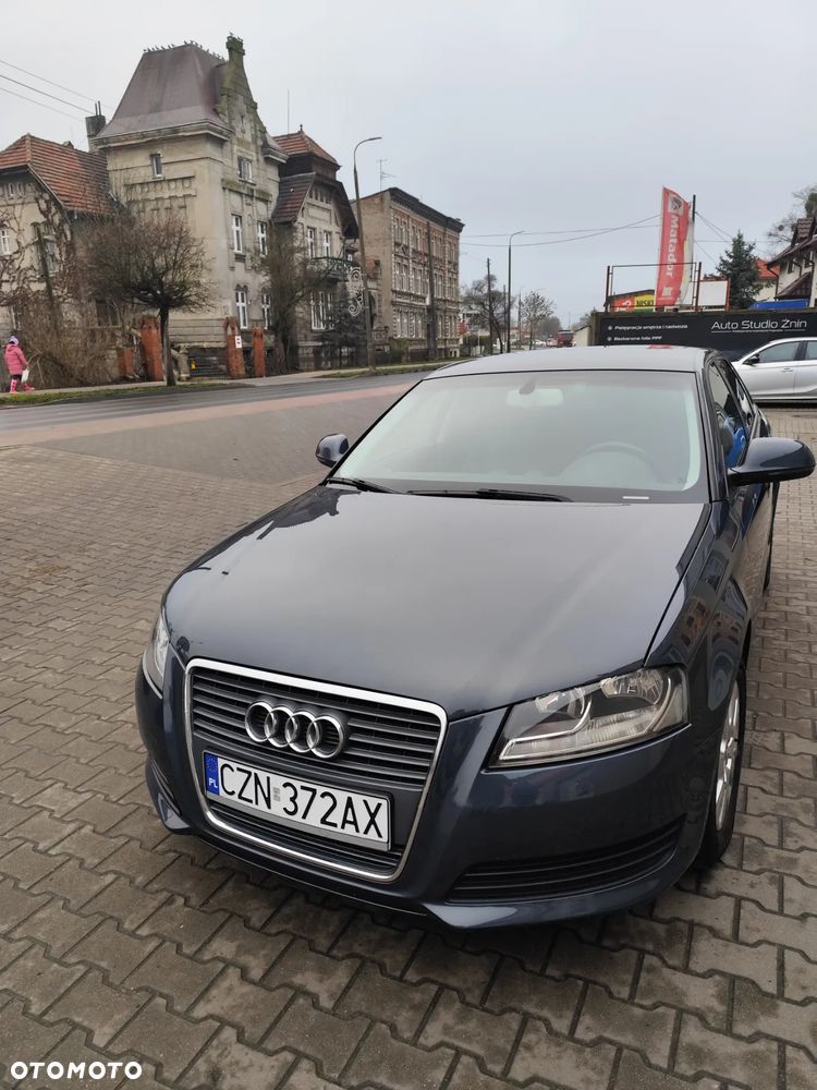 Audi A3 Sportback - 1